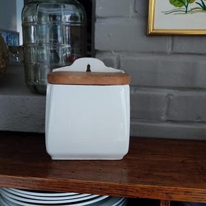 vintage イタリア ヴィンテージ 陶器製 白 蓋付収納容器 アンティーク vintage イタリア ヴィンテージ 陶器製 白 蓋付収納容器 アンティーク