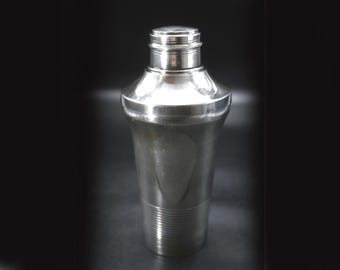 1930s French Silver Plate Cocktail Shaker with Juicer by Deschamps Frères Paris