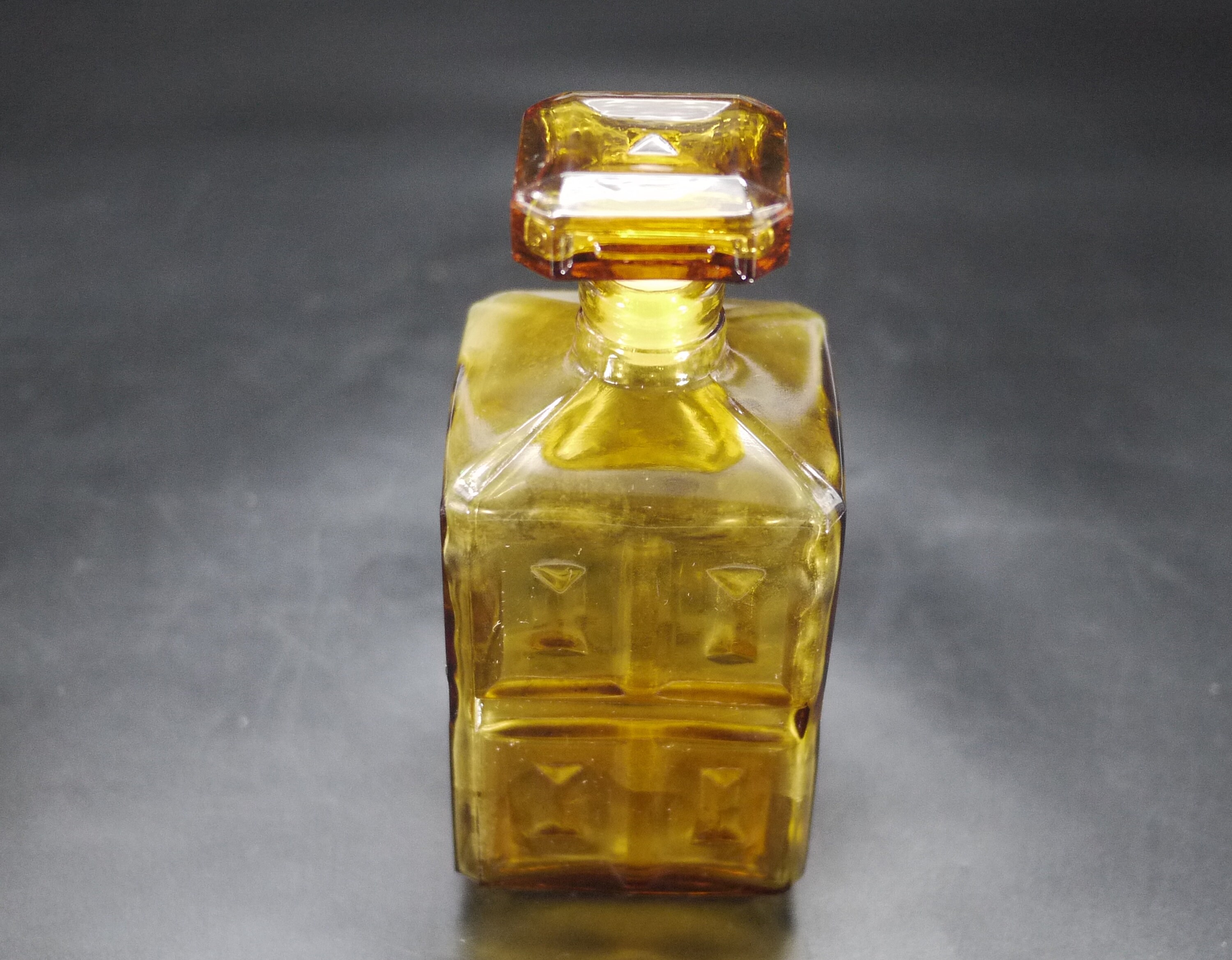 Vintage Knight Bar Decanter Set