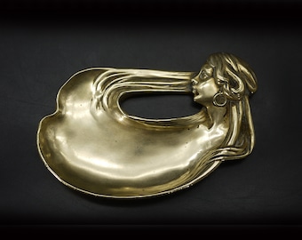 Art Nouveau Bronze Woman Vide Poche French Gilt Bronze Card or Pin Tray