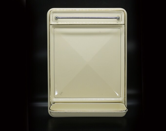 Rosy Check Enamel Utensil Holder main image 1