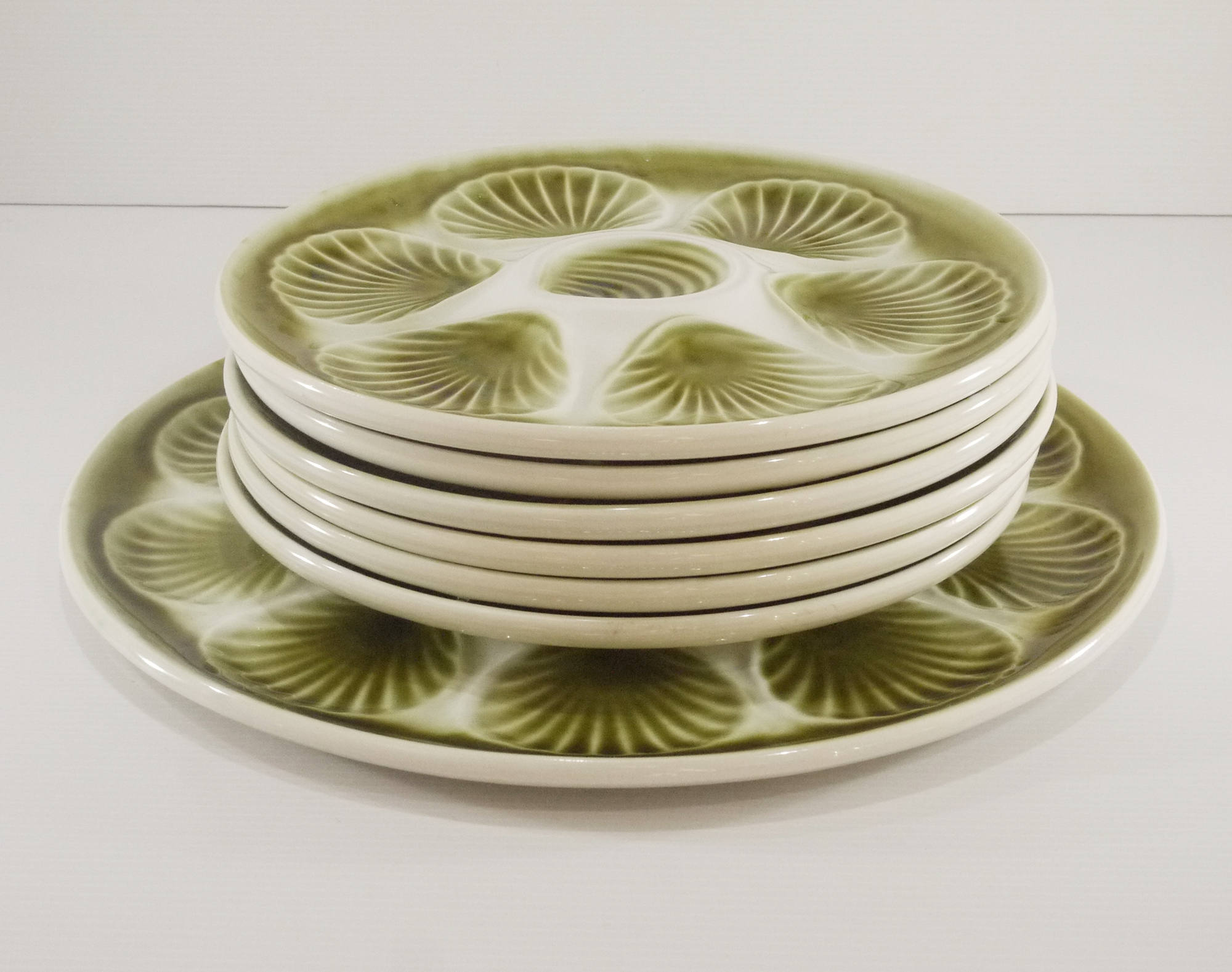 Majolica Oyster Plates & Serving Platter, S/7