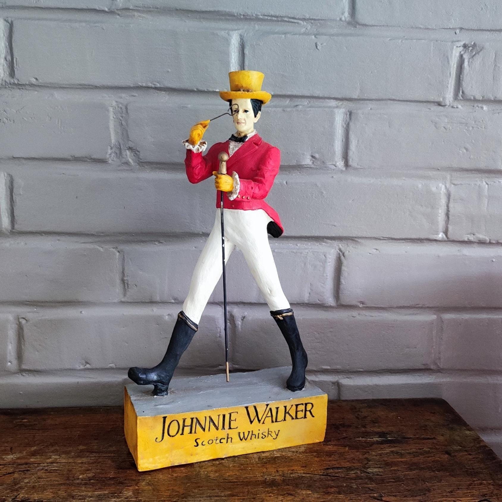 Johnnie walker statue - Etsy 日本