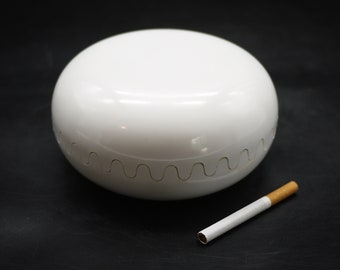 Mebel Clam Ashtray by Alan Fletcher White Space Age Ashtray