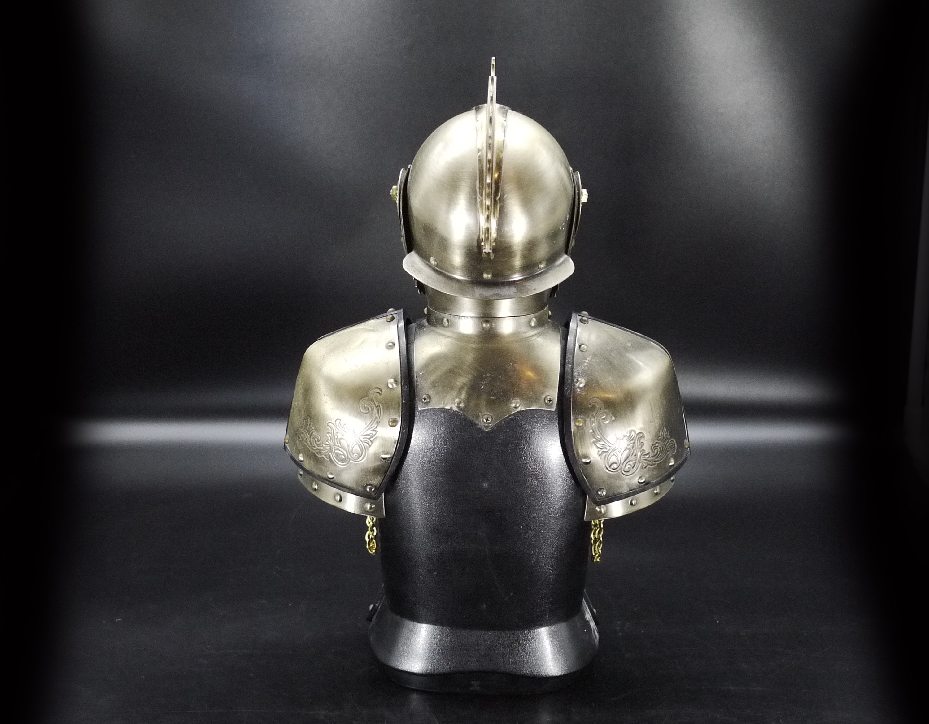 Vintage Knight Bar with Decanter & Shot Glasses Set