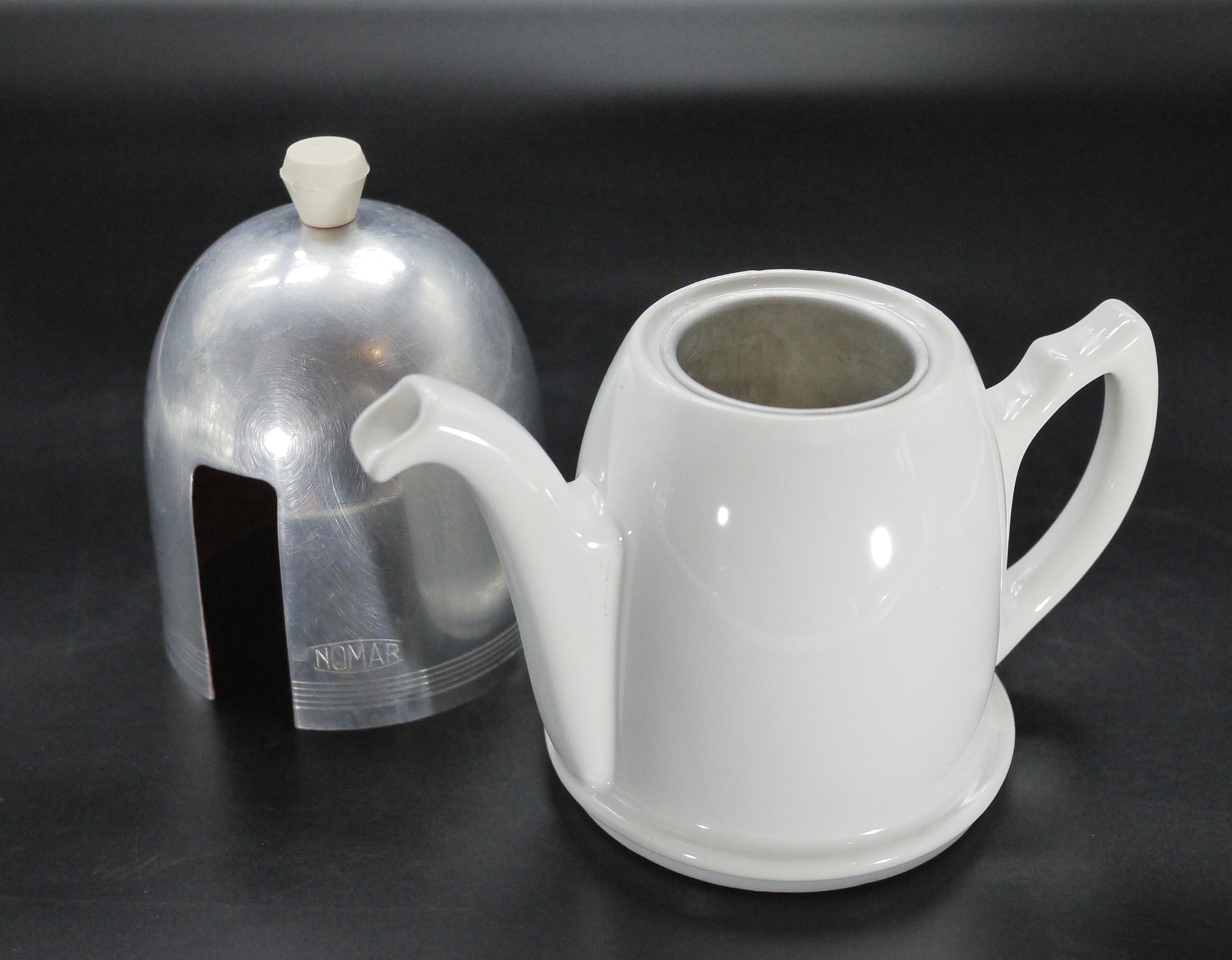 Porcelain French Insulated Teapot with Metal Infuser NOMAR