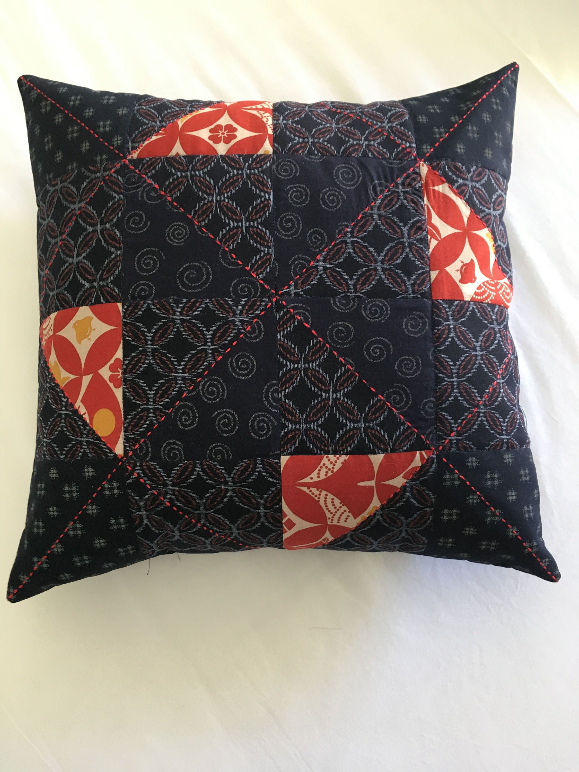 Coussin en Tissu Japonais Cousu Main