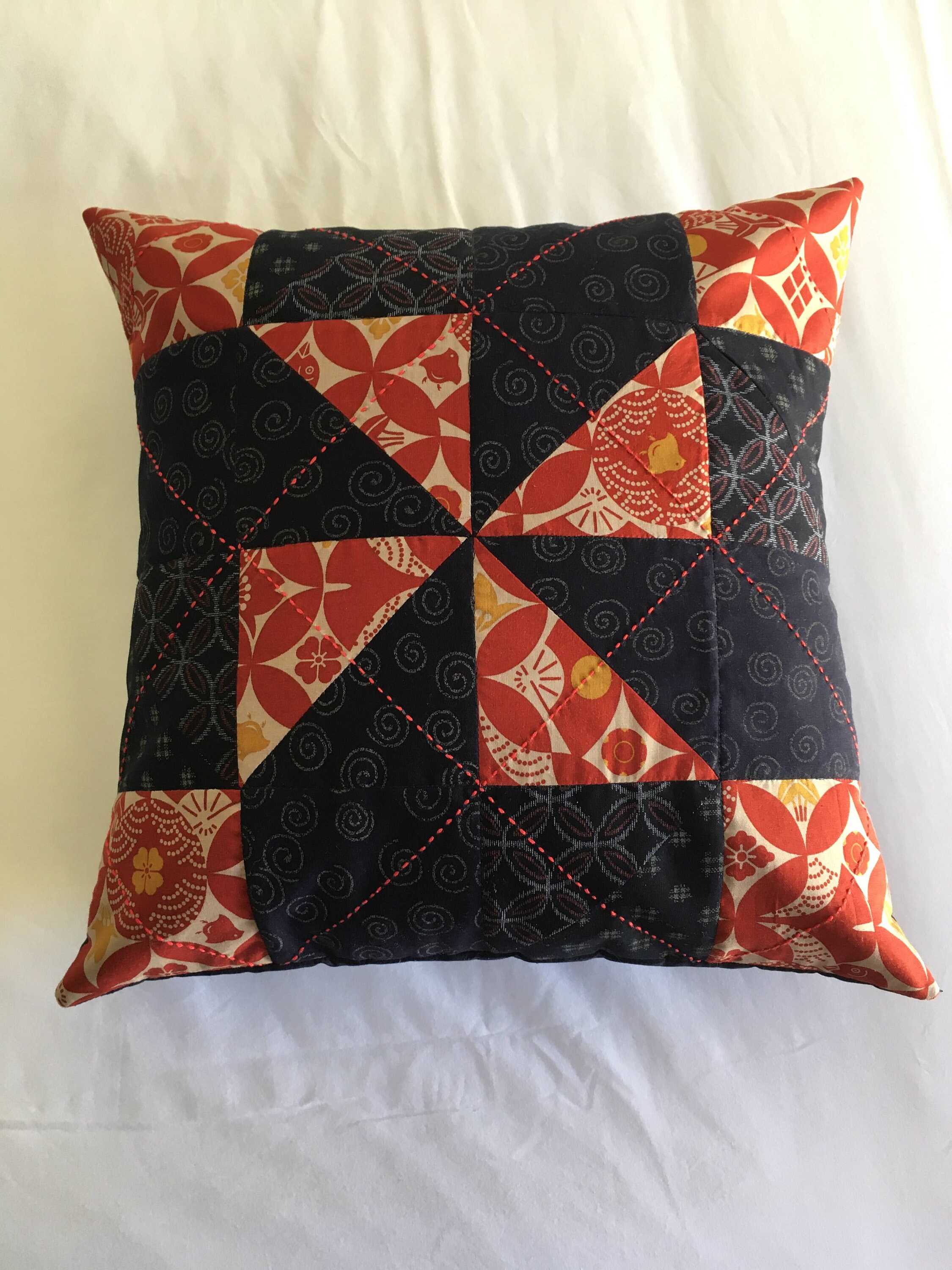 Coussin en Tissu Japonais Cousu Main