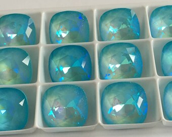 Set of 17 Swarovski cabochon crystals 4470 12mm - ULTRA TURQUOISE AB