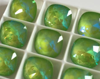 Set of 16 Swarovski cabochon crystals 4470 12mm