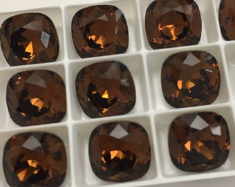 Set of 30 Swarovski cabochon crystals 4470 12mm