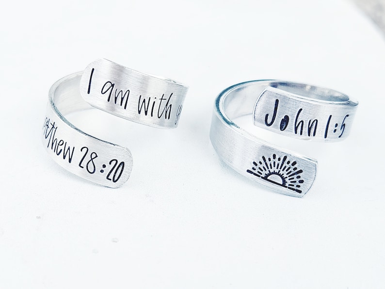 Anillo envolvente con versículo bíblico personalizado, anillo envolvente de plata asequible, anillo envolvente personalizado, anillo cristiano de memorización, anillo de escrituras, referencia imagen 10