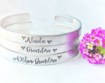 Many names for grandma bracelet, personalized grandma bracelet, mothers day gift, new grandma new baby gift, pregnancy announcement gift