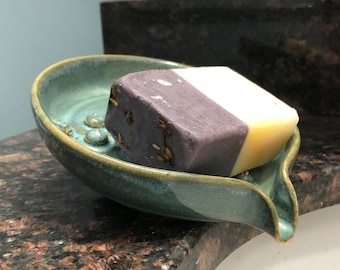 Round Self Draining Soap Dish - Sage Green