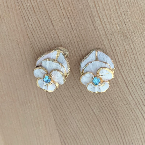 Floral Clip Earrings main image 1