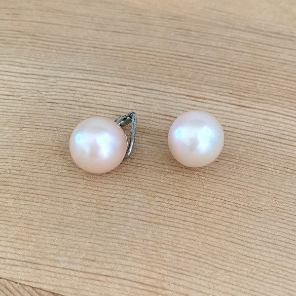 Pink Faux Pearl Clip-on Earrings Large Midcentury Classy 13 mm Pearl Clipon Earrings for non-pierced ears