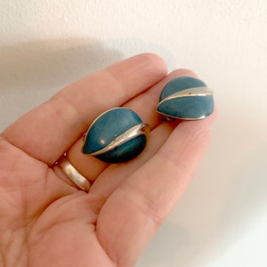 Blue Enamel  Button Clip-on Earrings Leaf Sheped Blue and Silver Toned 1980&#39;s Earrings For Un-pierced Ears