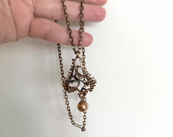 Collar colgante Hannu Ikonen de bronce con musgo de reno y diseño modernista, joyería de los años 70 y 60, Finlandia Valo-Koru, diseño finlandés
