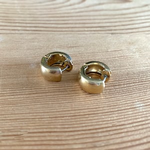 小さなハーフフープピアス 1980年代 ゴールドトーン ピアス用