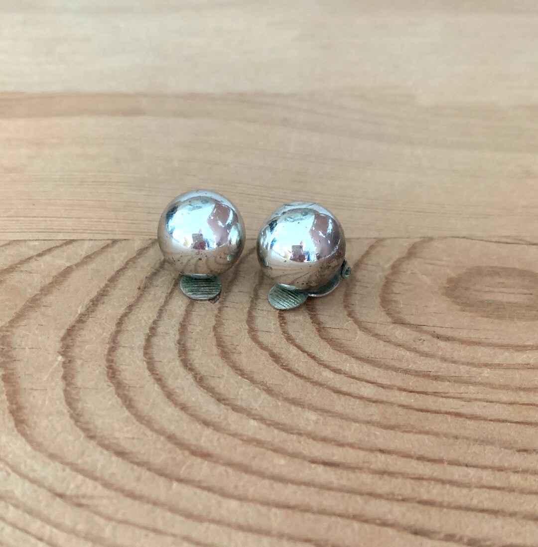 Silver Tone 15 Mm Ball Clipon Earrings Shiny Metal Half Dome Clipon