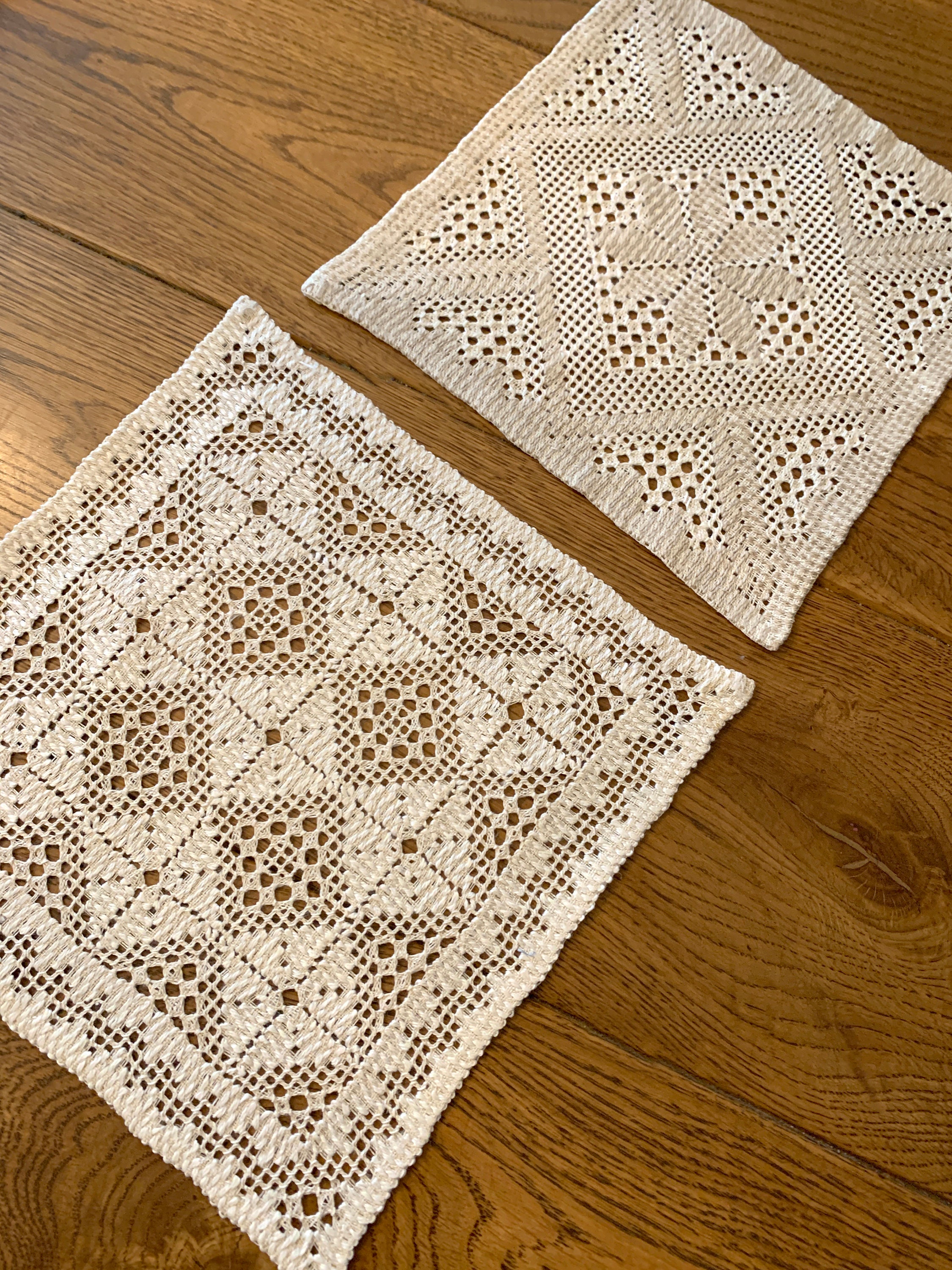 How to Make a Vintage Doily Table Runner - White and Woodgrain