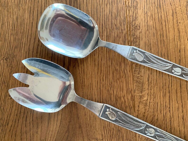 Vintage Salad Servers Salad Cutlery Fork And Spoon Stainless Steel Tulip Inter Of Sweden Romance Scandinavian Kitchenalia Serving Utensils Serving Utensils Dining Serving Womenintech Fi