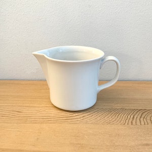 Sueco Rörstrand A La Carte Creamer Feldspar Porcelana 1980's White Cream Pitcher Blanco