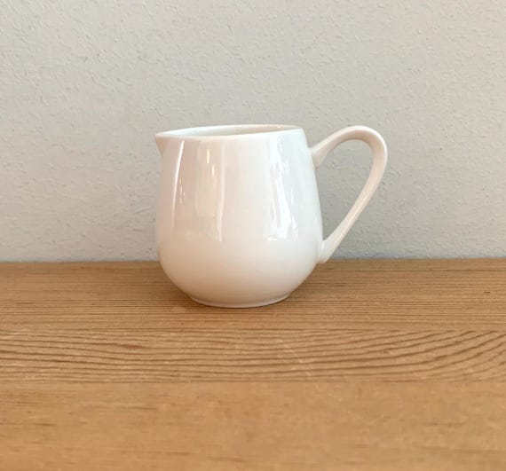 Kleines weißes Vintage Milchkännchen Sweiss Fine Bone China winziger weißer Milchkännchen