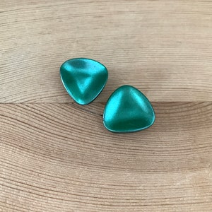 1950s Green Flat Triangular Clip-on Earrings For Unpierced Ears