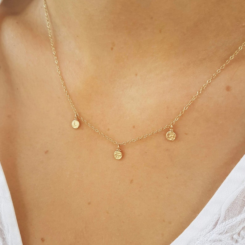 disc dangle necklace