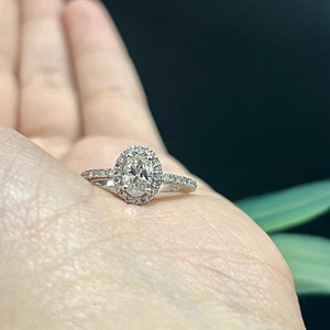 Lab Grown 2.00 CT Oval Diamond Engagement Ring: 14K Gold Halo Ring, IGI Certified