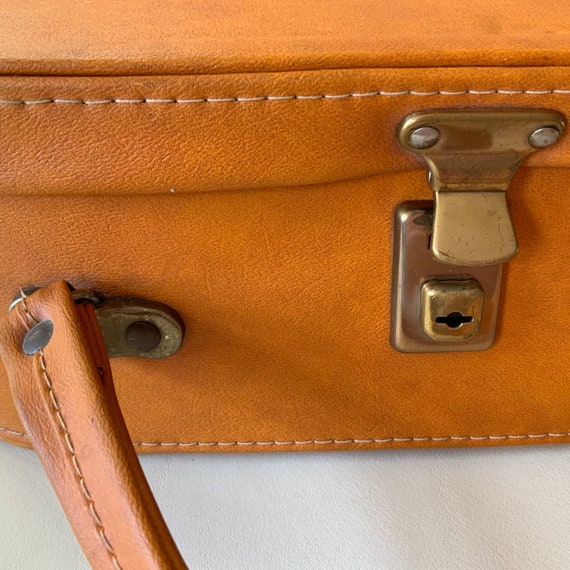 Vintage beauty case suitcase handbag, 60s - 70s o… - image 5