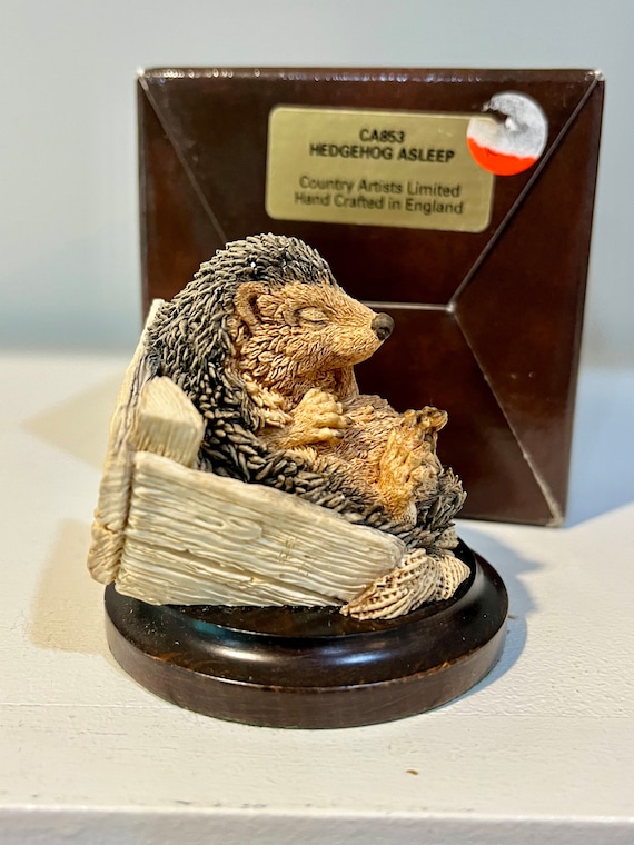Country Artists Hedgehog Figurine. Stratford-upon-avon. Country