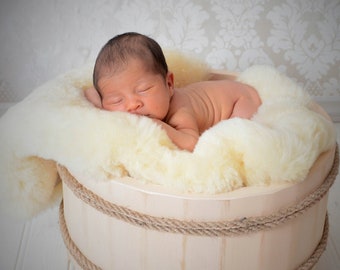Genuine "Baby Safe" Sheepskin Shearling Cot Blanket Rug for Babies and Infants