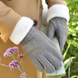 Genuine Whole Fleece Merino Sheepskin Classic Ladies Gloves image 1