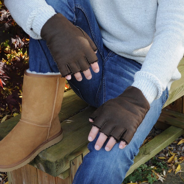 Somerset British Sheepskin Fingerless Gloves For Men in Black and Brown Napa