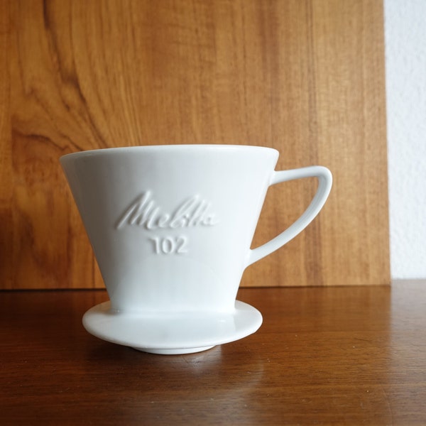 Melitta Filter 102 white three-hole 3-hole coffee filter 50s 60s kitchen vintage midcentury ceramic kidney table space age