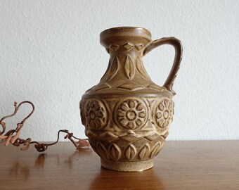 Bay ceramic vase form 77/17 Bodo Mans brown beige matt flower relief fat lava 60s 70s vintage kidney table space age midcentury