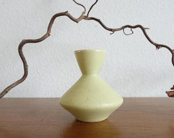 Ü-Keramik Vase Form 467/9 yellow Übelacker Keramik vintage fat lava Westgermany W.-Germany kidney table midcentury space age