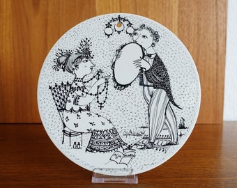 Björn Wiinblad September season wall plate wall plate white black Rosenthal studio-linie Germany vintage midcentury kidney table space age