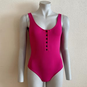 Traje de baño vintage de una pieza, estilo retro rosa, para mujer, de una pieza, con espalda abierta, fabricado en Francia.