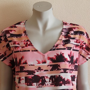 Women&#39;s Top Abstract Print Blouse Women Blouse Summer Top Short Sleeve Pink Feminine Shirt  Oversized Large Size