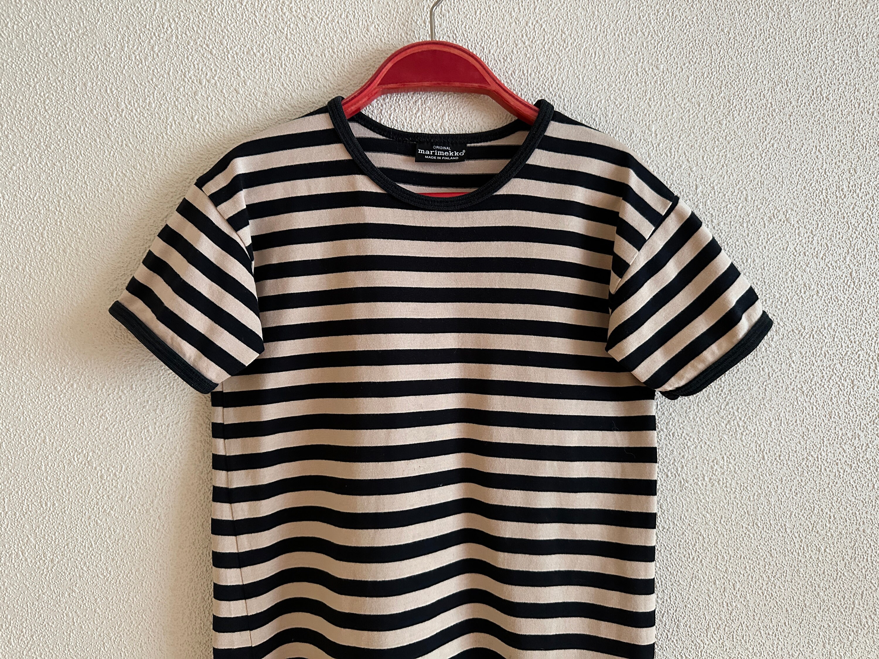 Dziecięca sukienka MARIMEKKO w paski, marynarska, z krótkimi rękawami, czarna, beżowa, w paski, marynarska, bawełniana, dżersejowa sukienka w rozmiarze 100