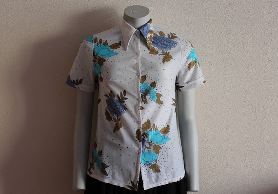 Vintage 1970/'s Sears Size Large Womens Button Down Long Sleeve Top With Butterfly Collar White Red And Black Box Design All Over Print EUC