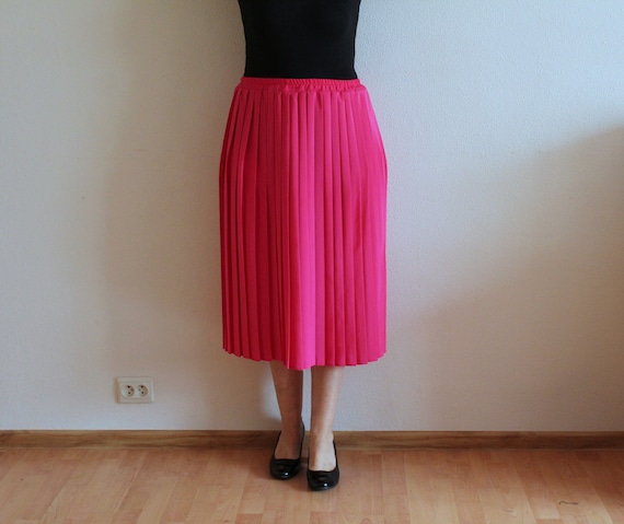 Falda plisada roja y rosa  Faldas, Faldas plisadas, Ropa