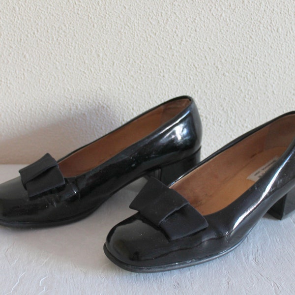 stylish closed toe shoes