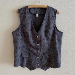 Damesvest denim vest grijs katoen damesgilet getailleerd bloemenvest mouwloos vest extra groot formaat