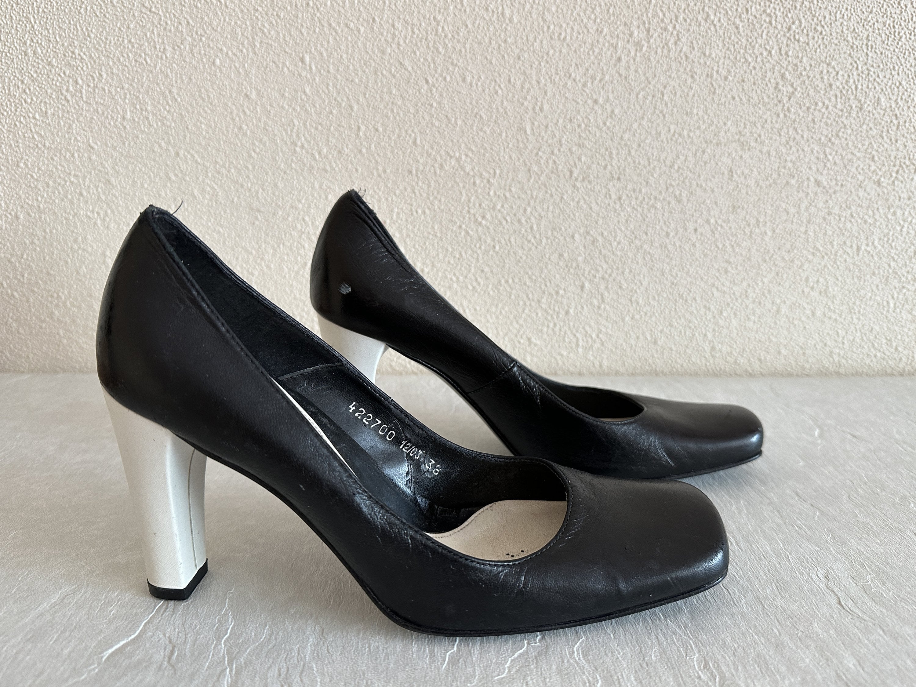 シューズ・サンダルその他 3JUIN Woman High heel shoes Black 324W3001J0950997 BLACK 3JUIN: Shoes woman - Black | 3Juin pumps 324W3001J1041997