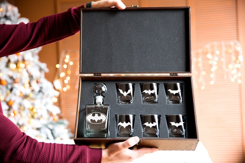 BATMAN Whiskey Decanter 17 oz. & glasses DARK KNIGHT Gift Etsy