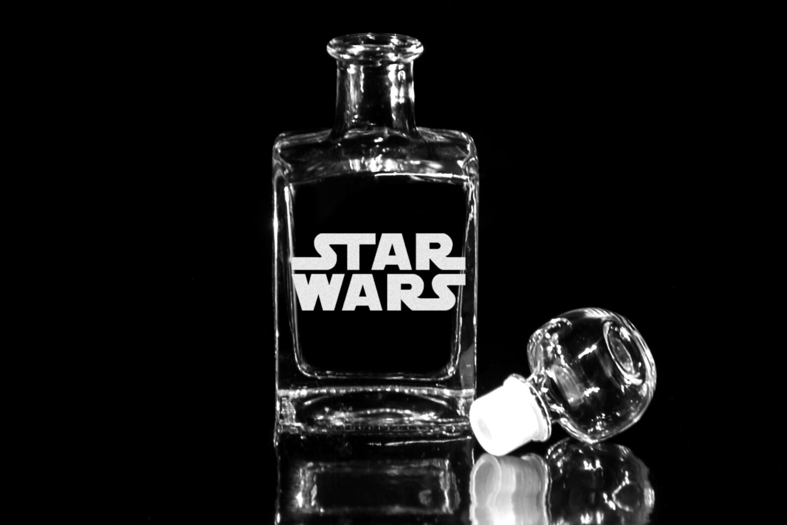 STAR WARS Glass Whiskey decanter Set 17 oz. & glasses Etsy